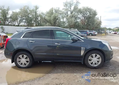 2015 Cadillac Srx Luxury Collection z USA, uszkodzony, nr VIN 3GYFNEE32FS522586